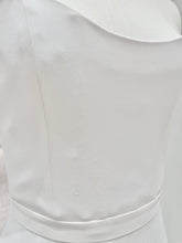 Load image into Gallery viewer, Alexandra Grecco "Reine"