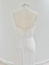 Load image into Gallery viewer, Alexandra Grecco "Reine"